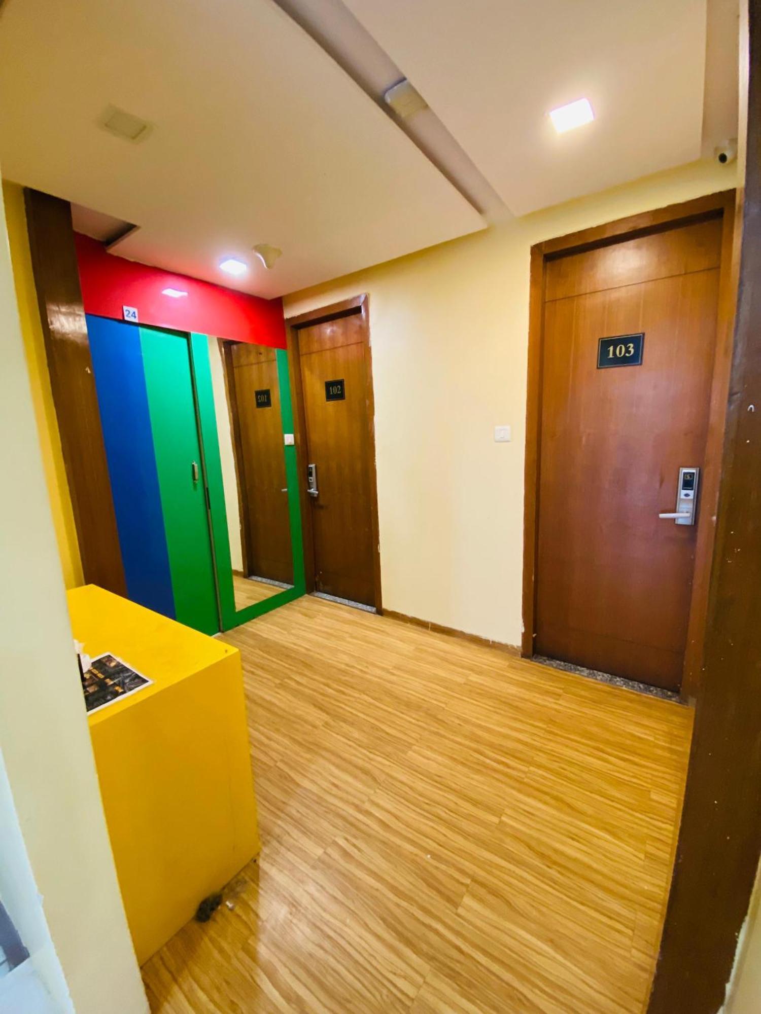Hotel Arton Regency Near Terminal 2 Airport 孟买 外观 照片