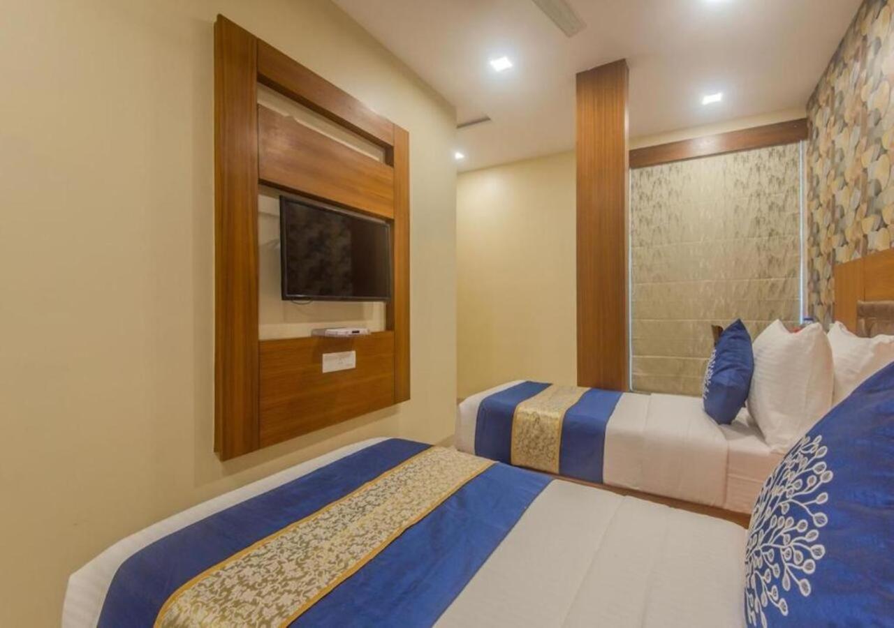 Hotel Arton Regency Near Terminal 2 Airport 孟买 外观 照片