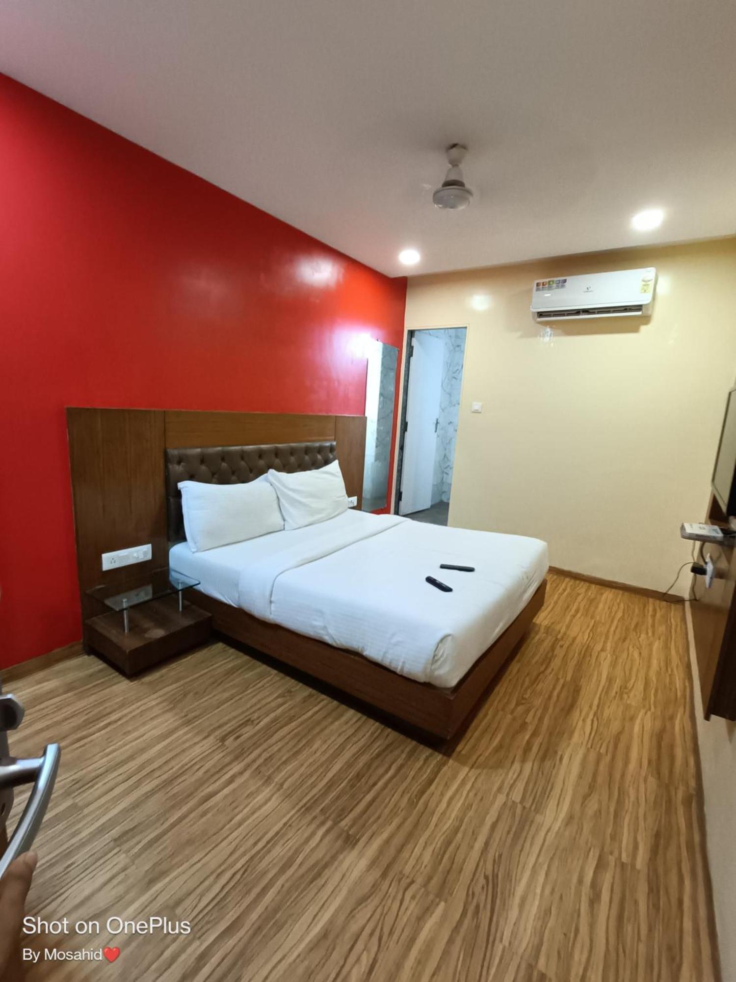 Hotel Arton Regency Near Terminal 2 Airport 孟买 外观 照片