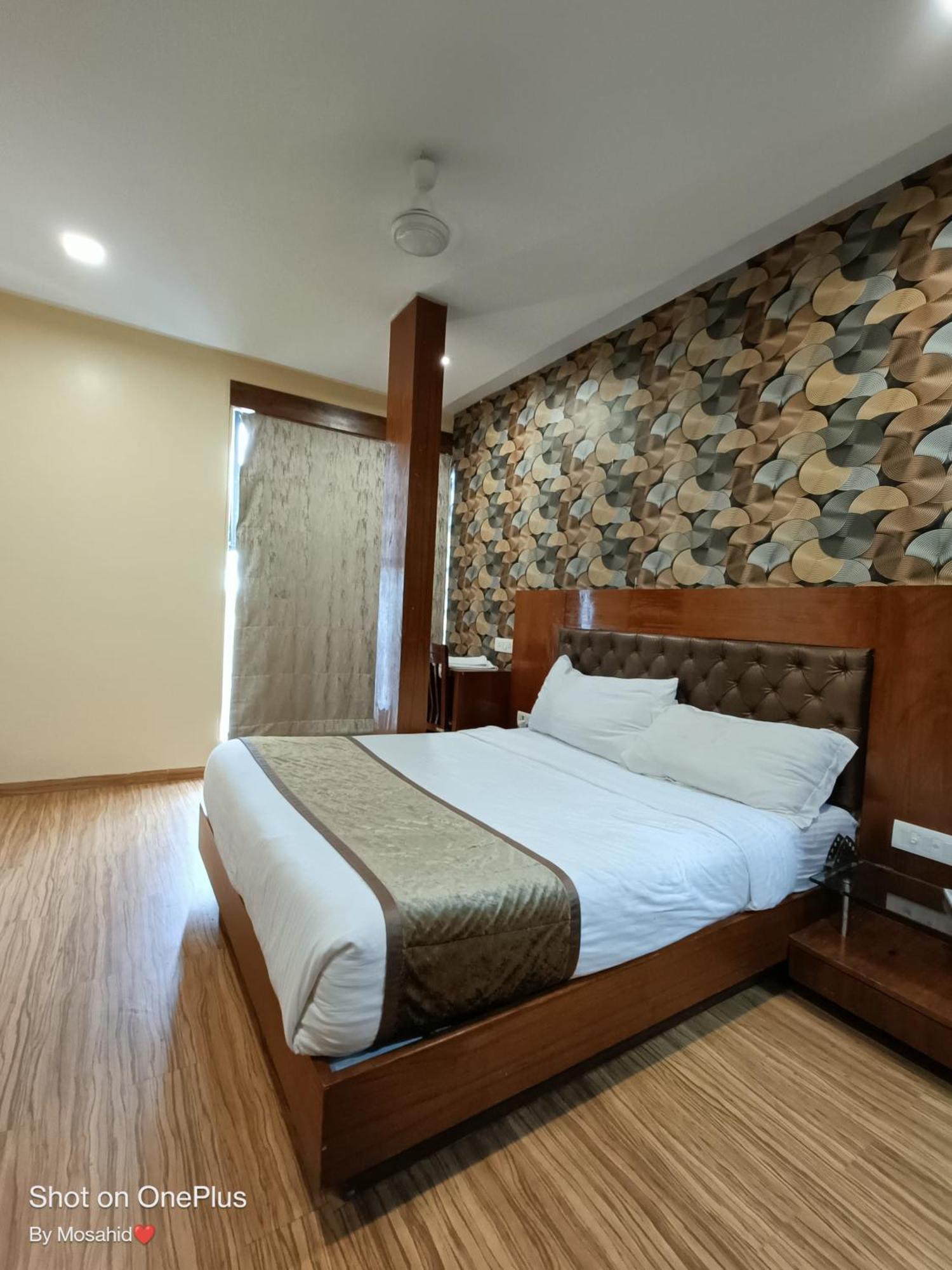 Hotel Arton Regency Near Terminal 2 Airport 孟买 外观 照片